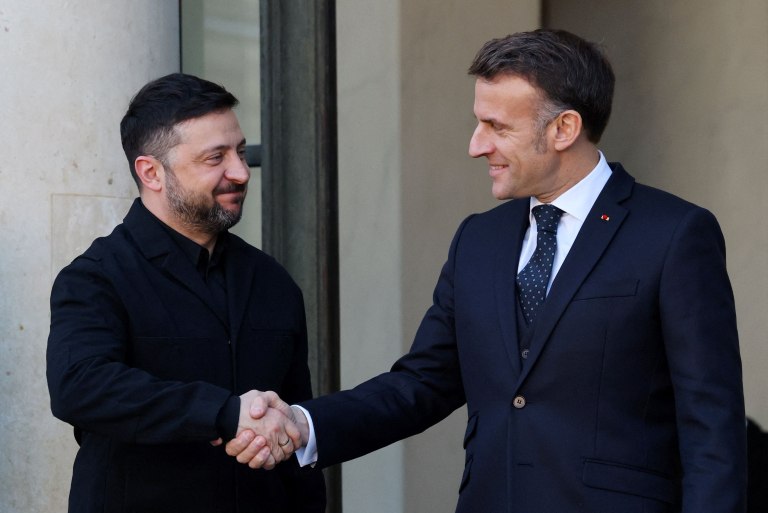 Πόλεμος στην Ουκρανία: Συνάντηση Ζελένσκι  Μακρόν την Παρασκευή στο Παρίσι