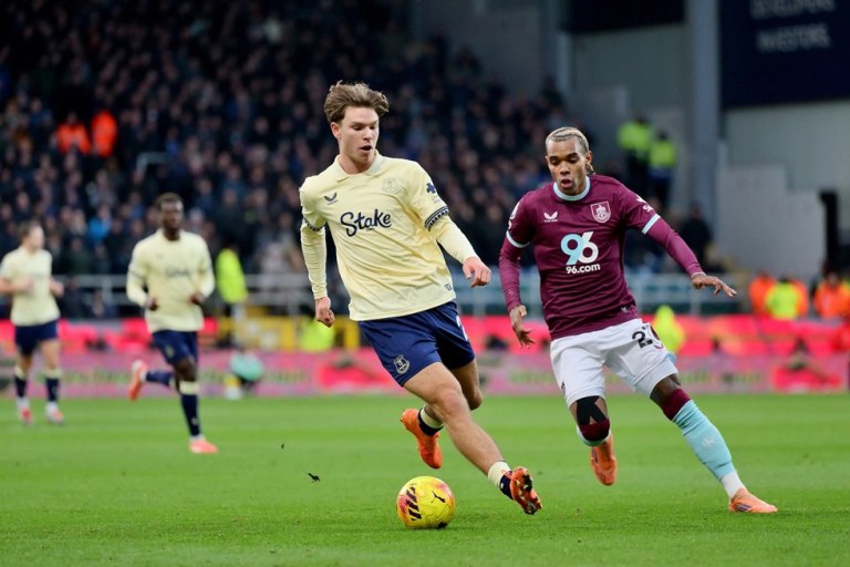 LIVE: Έβερτον  Μπέρνλι