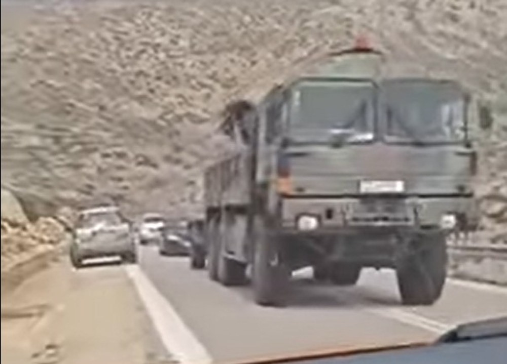 Εικόνες από τη μεταφορά της συστοιχίας των πυραύλων Patriot στην Κάρπαθο