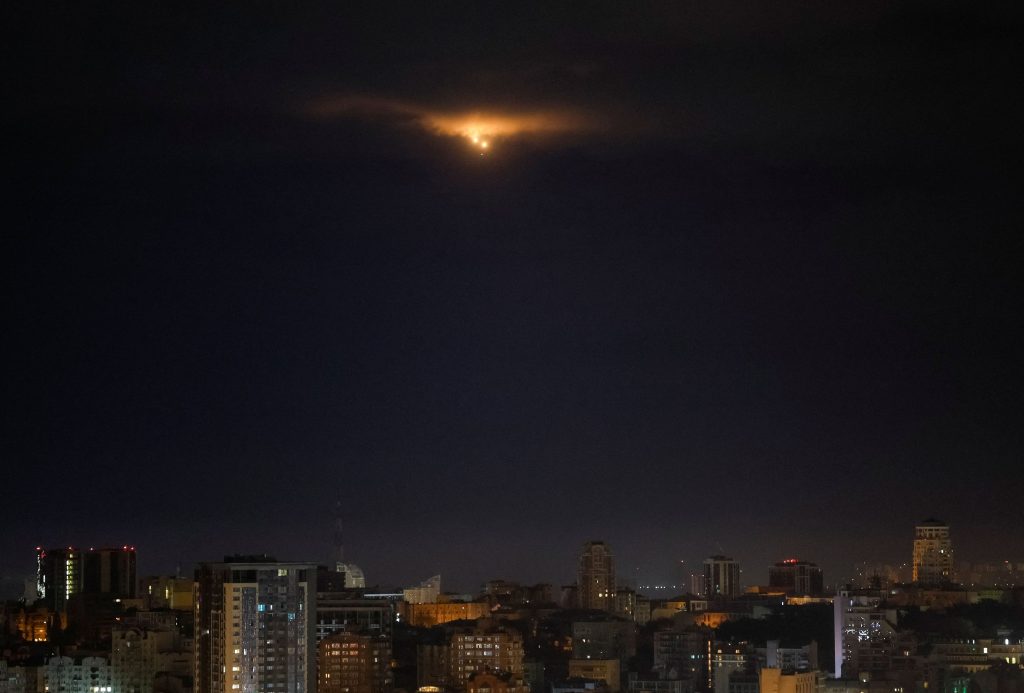 O Ζελένσκι πρόθυμος να βοηθήσει στην κατάρριψη των ιρανικών drones: Τι ζητεί για αντάλλαγμα