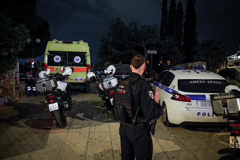 Άγιος Δημήτριος: Σκηνή