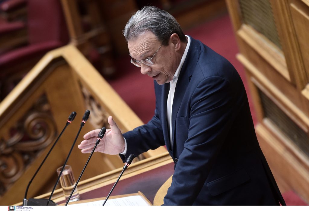 Φάμελλος: Να απολογηθεί ο