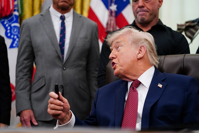 Στο Ισλαμαμπάντ