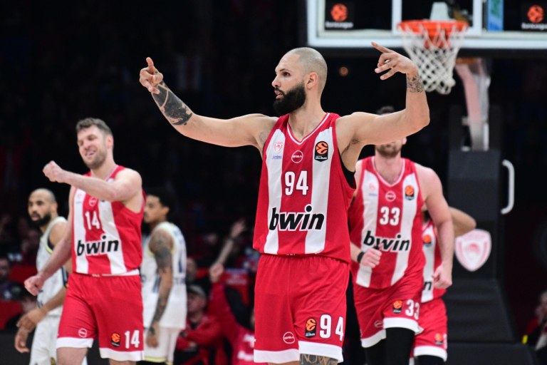 Τρομερός Φουρνιέ: Γιατί ρε μπαγάσηδες; (pic)