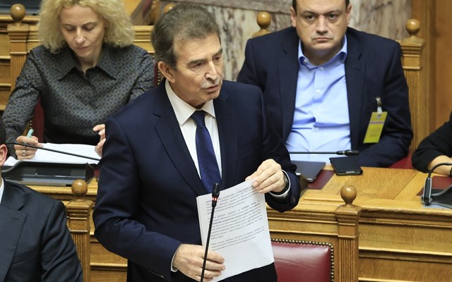 Αντιπαράθεση στη Βουλή για