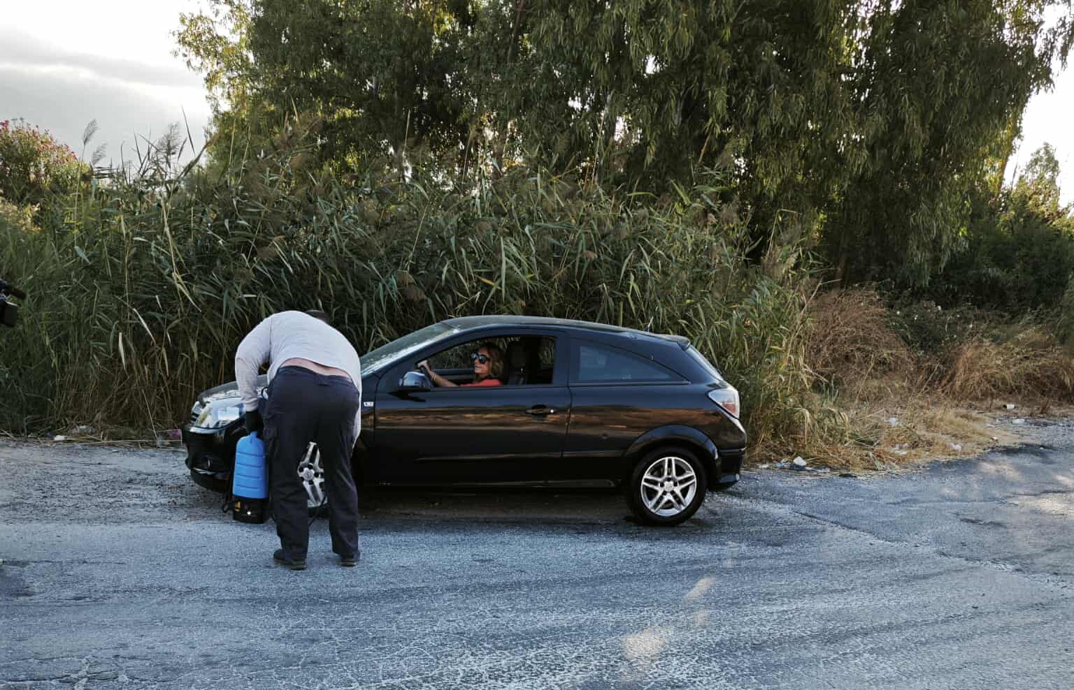 Δεκαέξι απολυμαντικοί