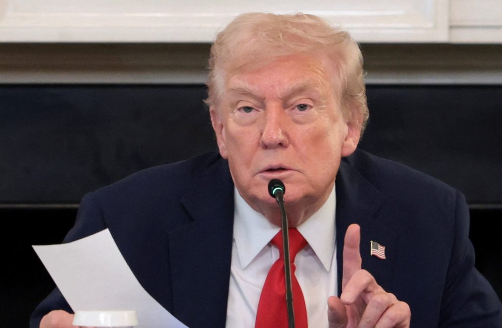 Τραμπ: Έχω τρεις πολύ καλούς υποψήφιους για τη μεταπολεμική ηγεσία του Ιράν