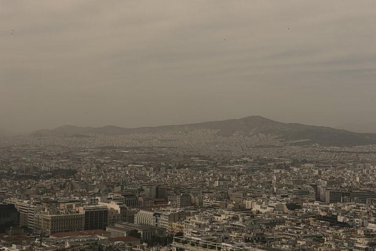 Meteo: Η αφρικανική σκόνη ήρθε