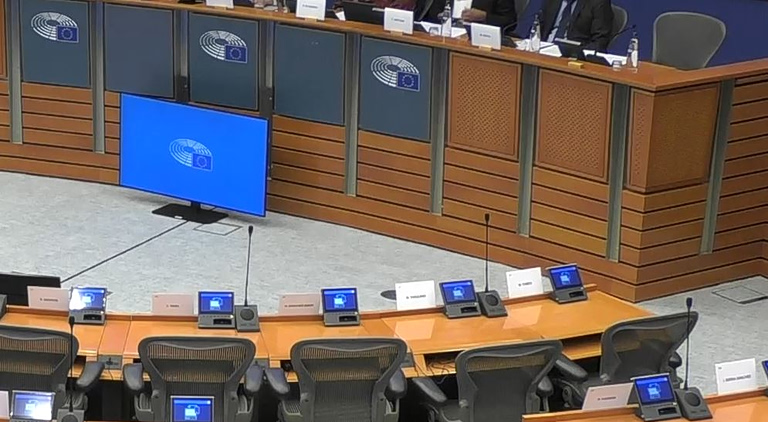 EE: Καμπανάκι για κράτος