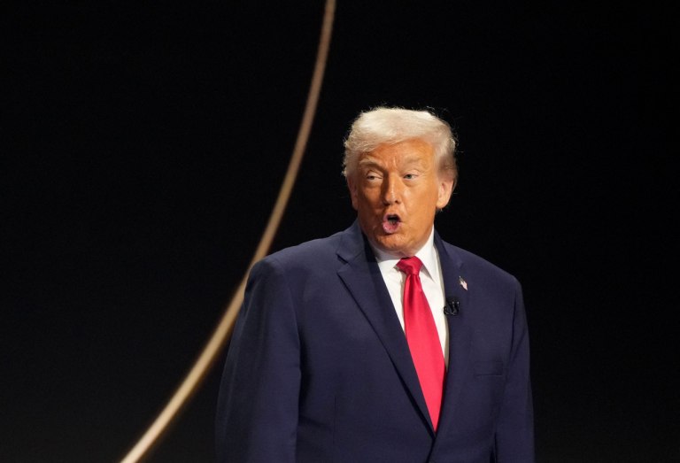 Ωμή παρέμβαση Τραμπ υπέρ