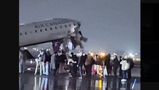 Νέα Υόρκη: Έκλεισε το αεροδρόμιο LaGuardia μετά την σύγκρουση αεροσκάφους της AiR Canada με όχημα εδάφους