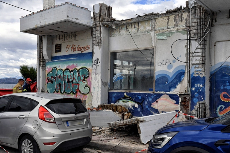 Κόρινθος: Συνελήφθη και ο μηχανικός για την κατάρρευση μπαλκονιού που σκότωσε 43χρονη  Άφαντη η ιδιοκτήτρια