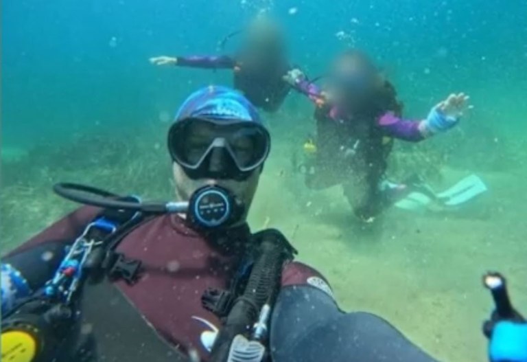 Λιμανάκια Βουλιαγμένης: Η κάμερα του δύτη κατέγραψε το μαρτυρικό του τέλος