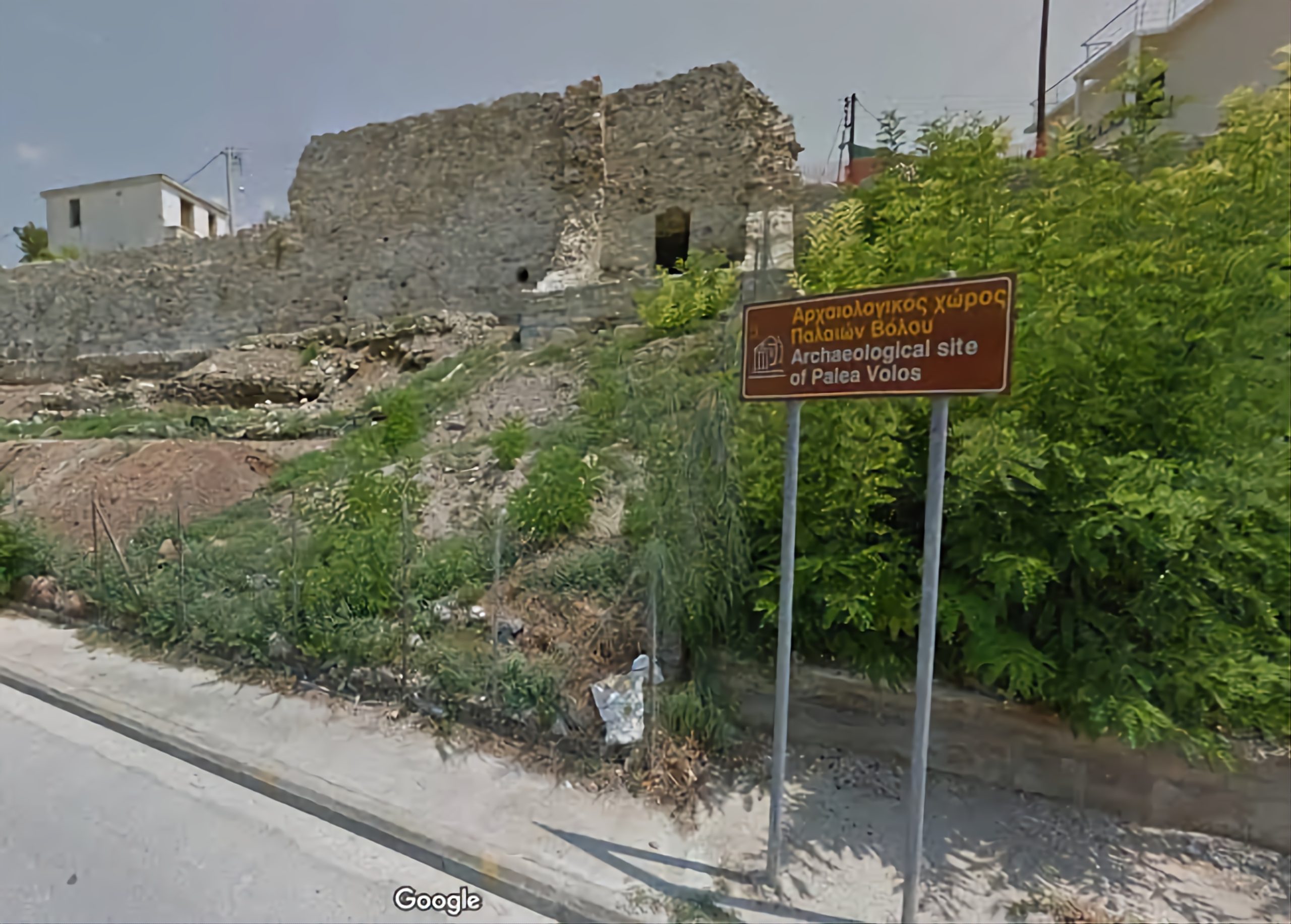 Καταγγελίες για την κατάσταση γύρω από το Κάστρο των Παλαιών