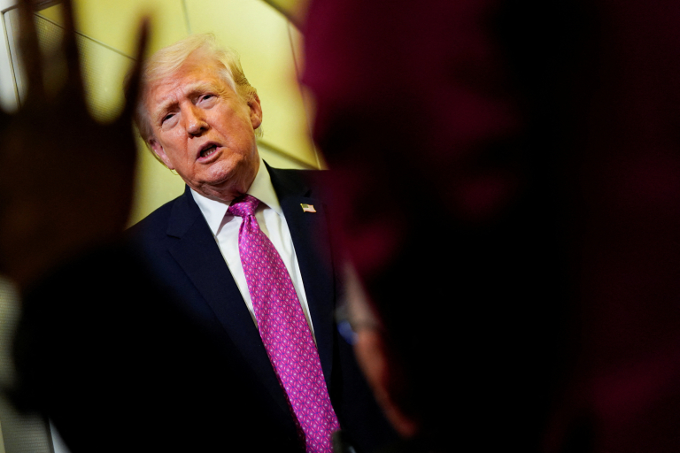 Τραμπ: Ο πόλεμος στο Ιράν δεν θα διαρκέσει πολύ ακόμα  Τα Στενά του Ορμούζ θα ανοίξουν μετά την αποχώρηση μας