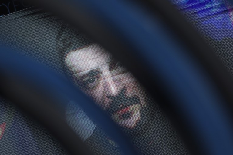 Ο Τραμπ πιέζει τον Ζελένσκι να συνάψει συμφωνία  Βάζει εμπόδια, λέει