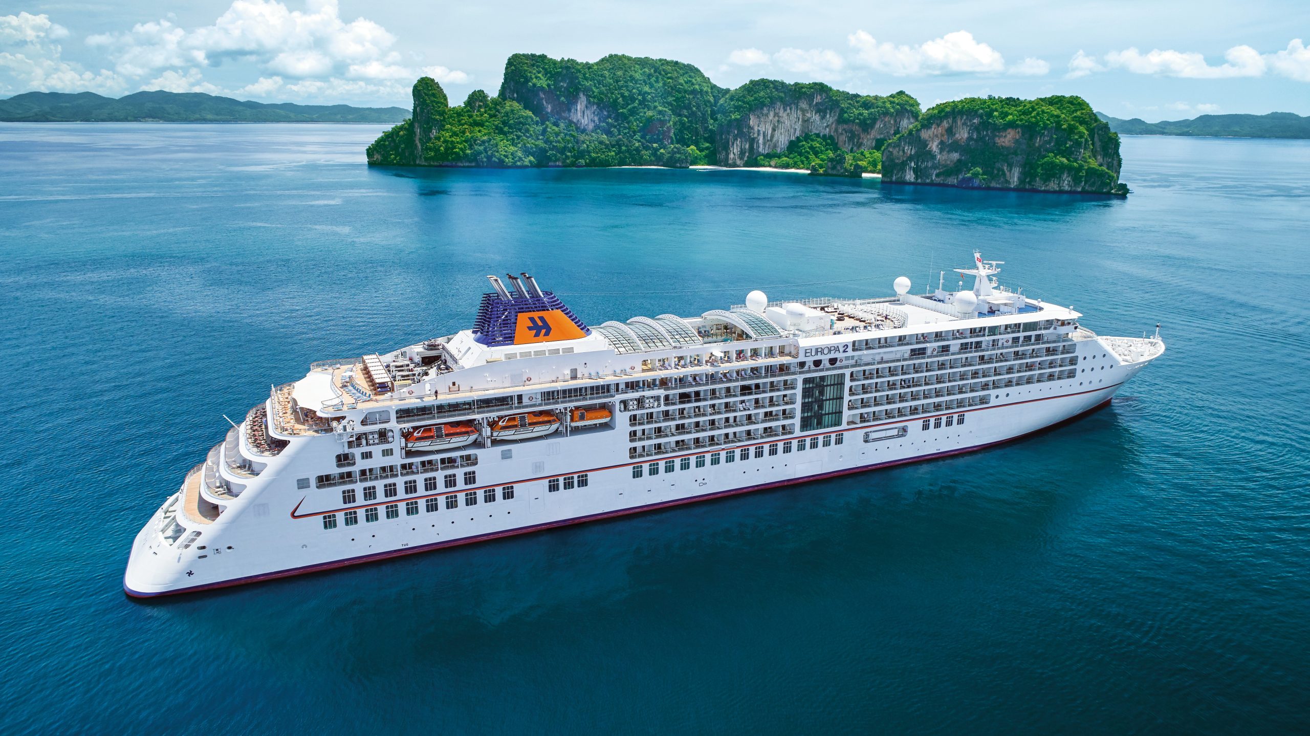 Το κρουαζιερόπλοιο EUROPA 2