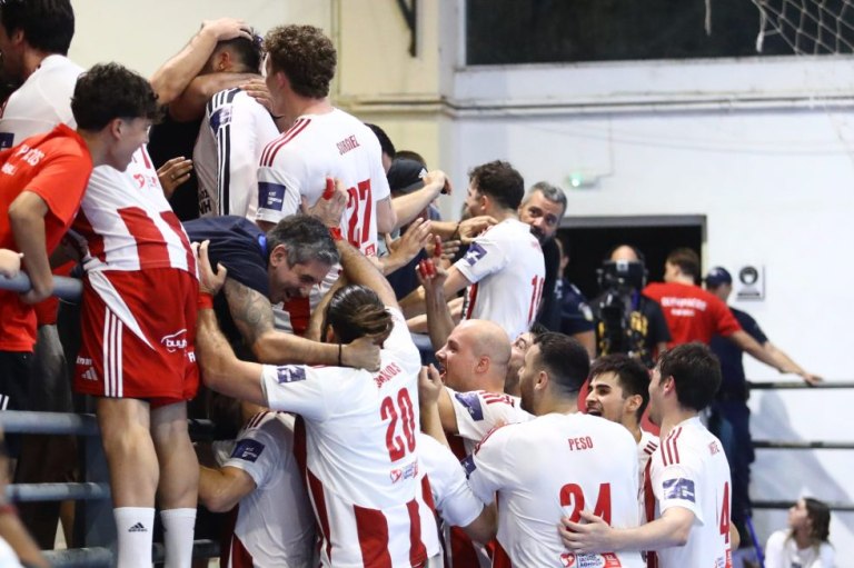 Στους 333 τίτλους η συλλογή