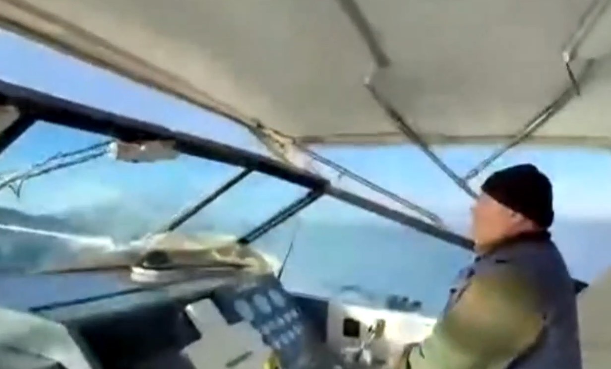 Σκιάθος: Βραβεύτηκε ο καπετάνιος που πάλεψε με τα κύματα για να μεταφέρει άρρωστο παιδί