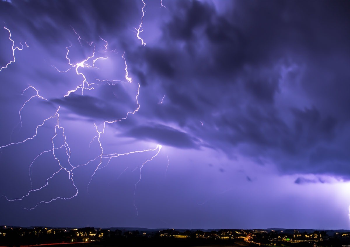 Kλείνει τις ιρλανδικές