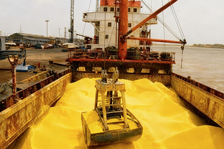 O άγνωστος βασιλιάς των χημικών που είναι εγκλωβισμένος στα στενά του Ορμούζ