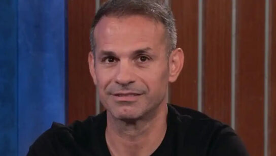 Ντέμης Νικολαΐδης: Η πρώτη