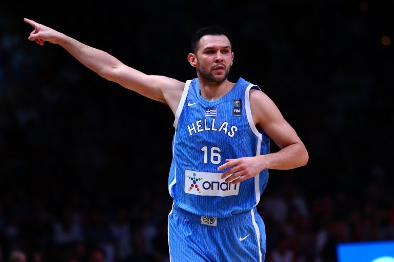 Με Παπανικολάου και