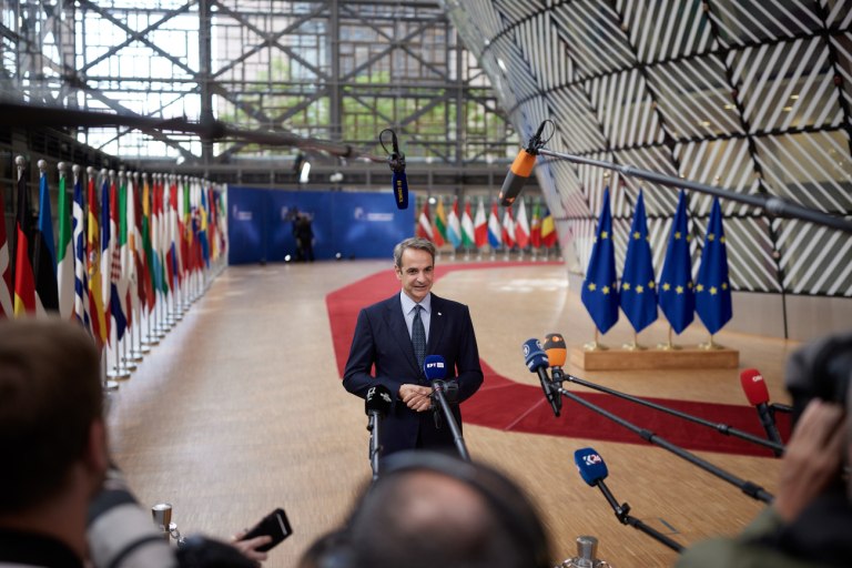 Μητσοτάκης: Ευρωπαϊκή απάντηση στην οικονομικές επιπτώσεις του πολέμου  Όχι σε νέα προσφυγική κρίση