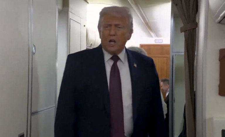 Ο Τραμπ δηλώνει ότι μεγάλη