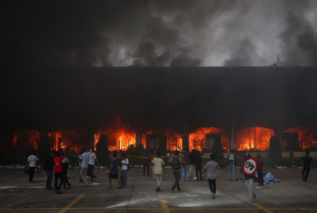 Νεπάλ: Νεκροί, βία και