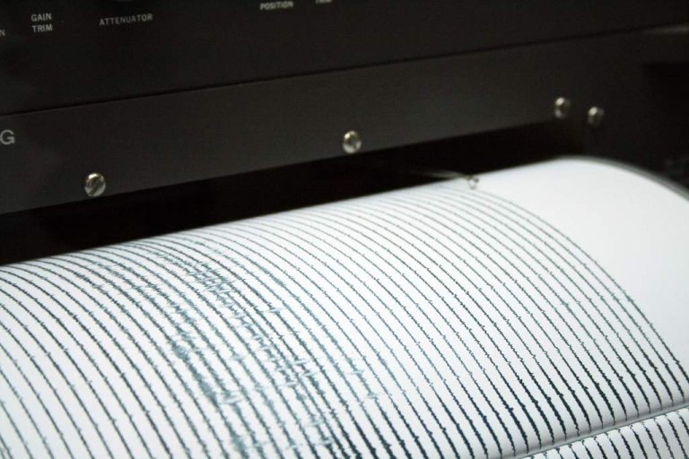 Σεισμός 3,8 Ρίχτερ ανοιχτά