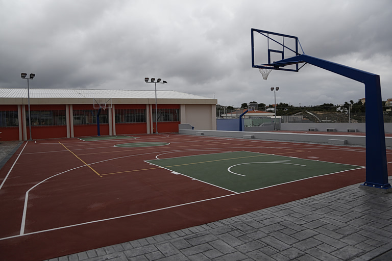 Κλειστά σχολεία σε όλη τη