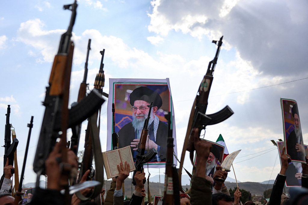 Ειδικός στο Μεσανατολικό προειδοποιούσε από τον Ιανουάριο: Το καθεστώς του Ιράν είναι σε πολύ δύσκολη θέση