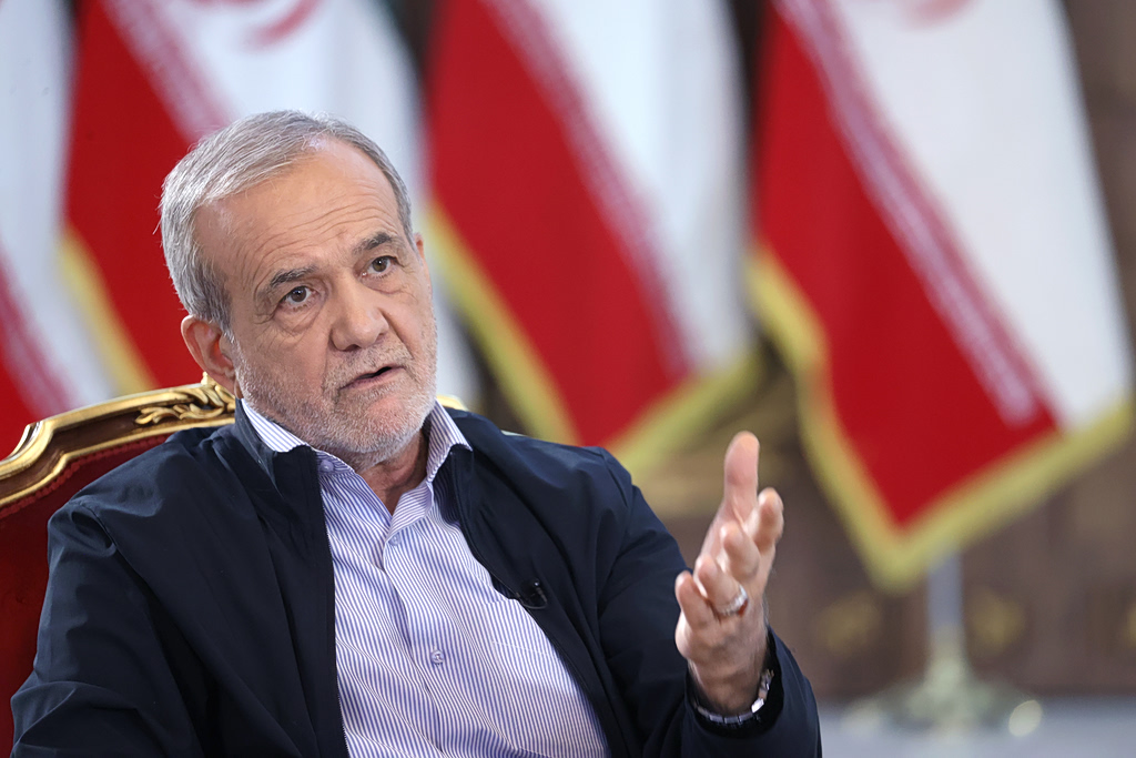 Πεζεσκιάν: Έκφραση της βούλησης του λαού η επιλογή του Μοτζτάμπα Χαμενεΐ ως νέου ανώτατου ηγέτη της χώρας