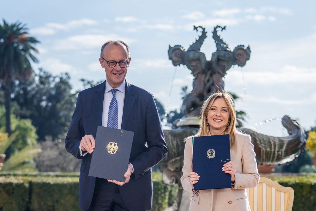 Politico: Με τον αραμπά ο