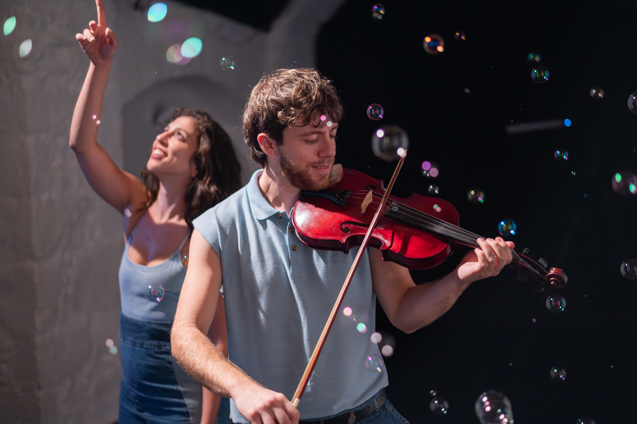 Πιρούνια σε ακριβά σπορτέξ