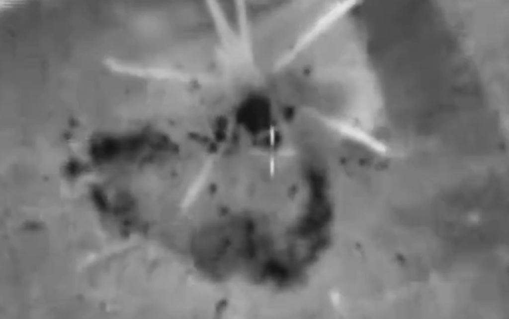 Σάλος στο διαδίκτυο με βίντεο του IDF: Χτύπησε ο Ισραηλινός στρατός ζωγραφιά ελικοπτέρου στο Ιράν;