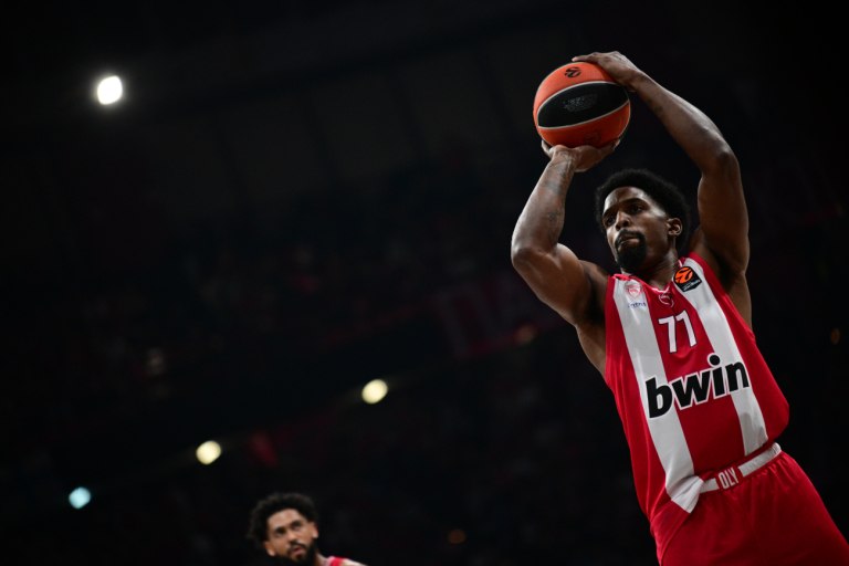 ΜακΚίσικ: Είμαι 35, αλλά ποιον καλύτερο θα βρει ο Ολυμπιακός στην θέση μου;