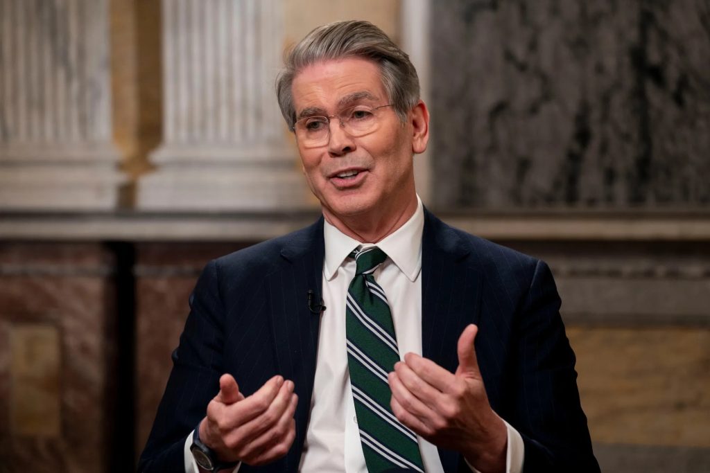 Μπέσεντ: Η Ουάσιγκτον ενδέχεται να άρει ορισμένες κυρώσεις κατά ιρανικού πετρελαίου