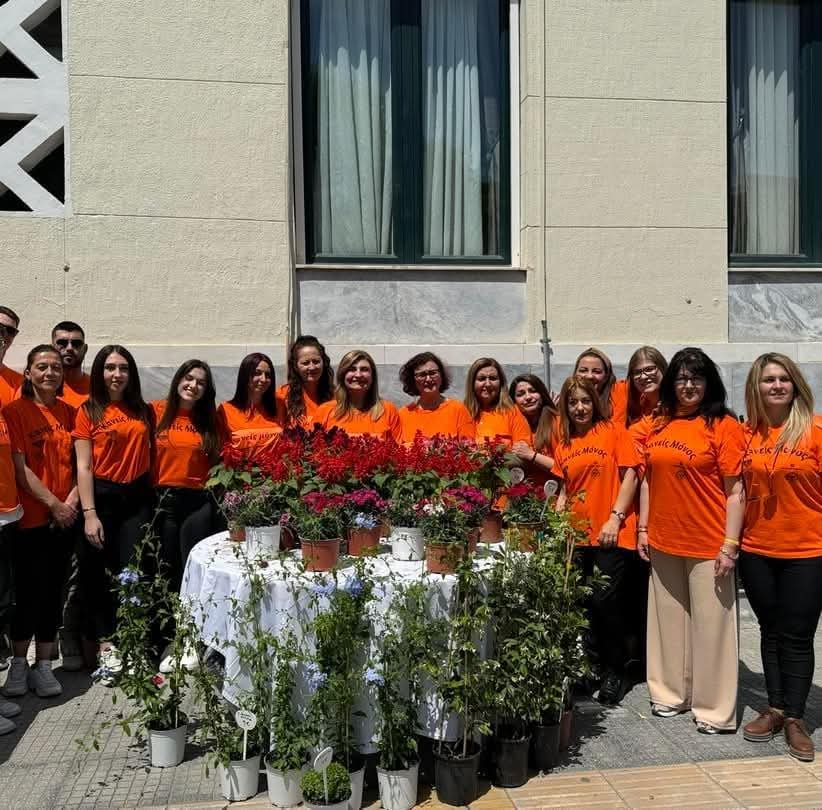 Λάρισα: Παζάρι αγάπης στη Λέσχη Αξιωματικών για έσοδα που θα διατεθούν σε συσσίτια