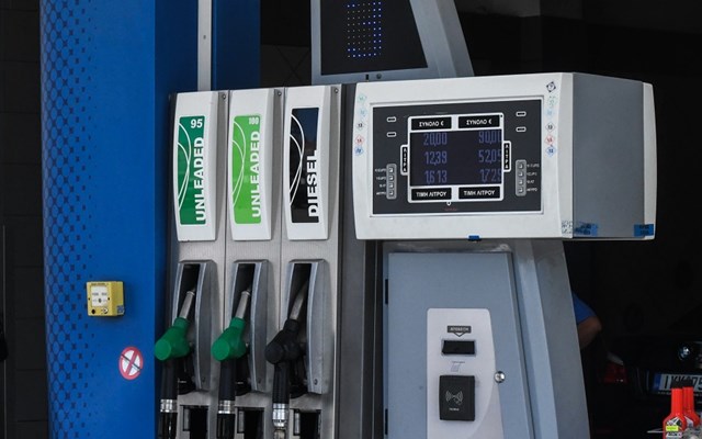 Βενζινοπώλες: Μη βιώσιμο το πλαφόν