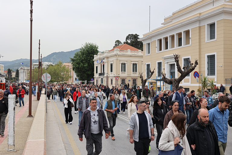Μυτιλήνη: Μεγάλη συμμετοχή στο παλλεσβιακό συλλαλητήριο  Ζητούν άμεσες λύσεις οι κτηνοτρόφοι