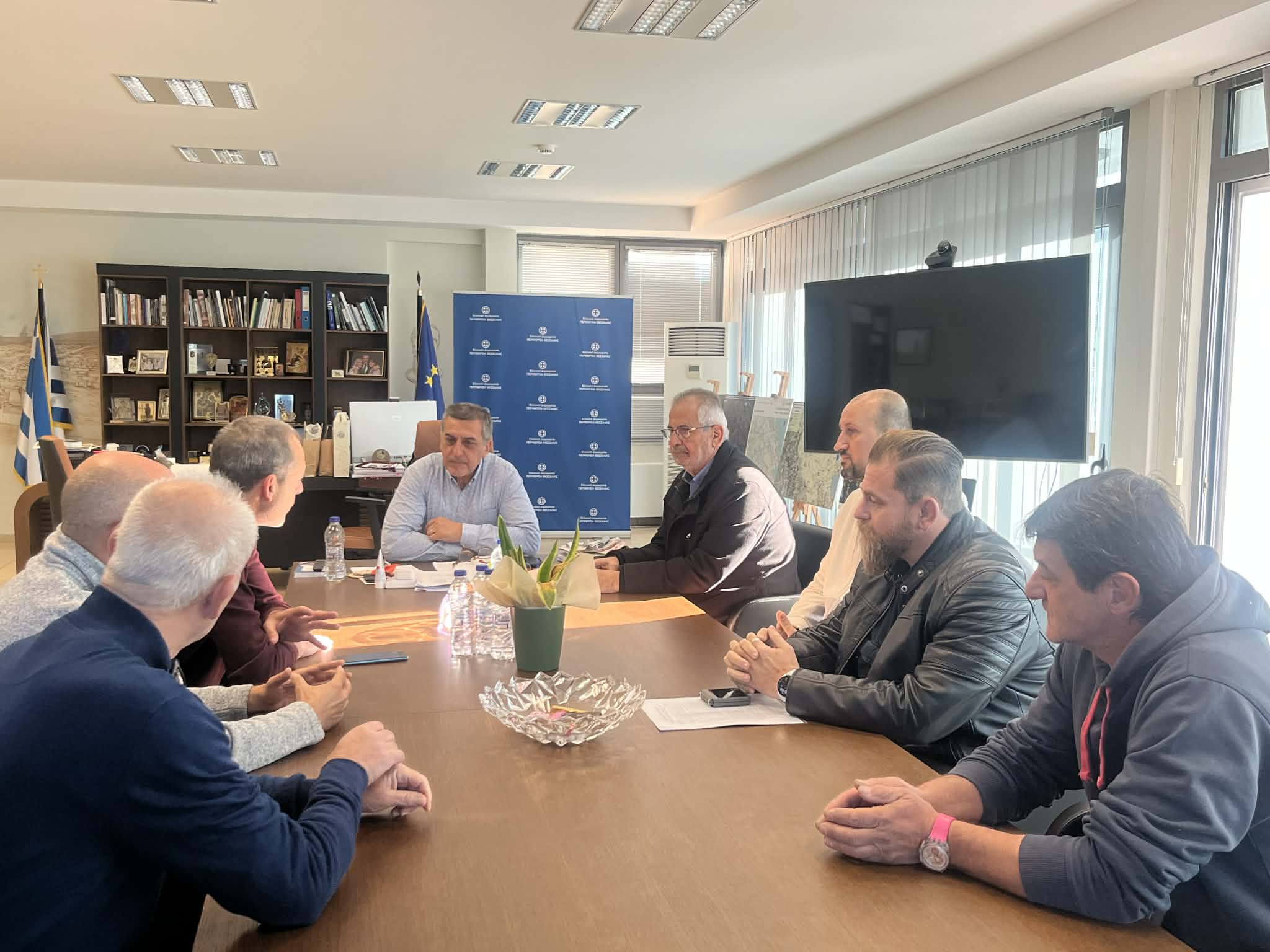 Υπέρ της δωρεάν χρήσης των