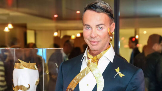 Λάκης Γαβαλάς: Δείχνει για