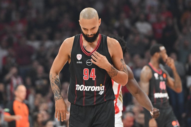 Πρόβλημα με Φουρνιέ στον