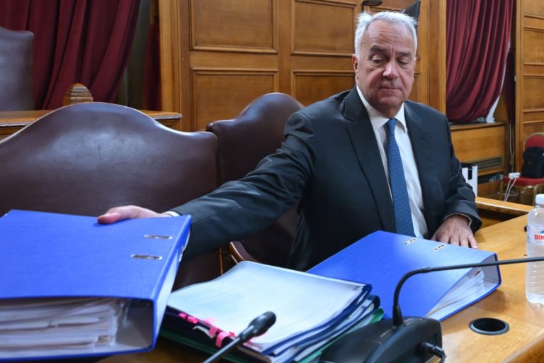 ΟΠΕΚΕΠΕ: Διαψεύδει στο in η πλευρά Βάρρα ότι έκανε τη διαρροή  Πολιτική κόντρα για το εάν γνώριζε ο Βορίδης