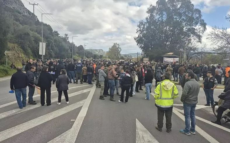 Λέσβο: Σε απόγνωση οι κτηνοτρόφοι που διανύουν την τρίτη ημέρα κινητοποιήσεων   Δεν μας ακούει κανείς