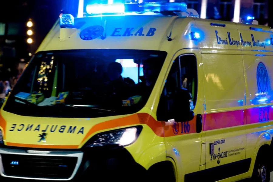 Σοβαρό τροχαίο στο Ηράκλειο: Αυτοκίνητο έπεσε σε γκρεμό