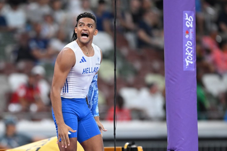 Ο Καραλής ξεπέρασε και τα