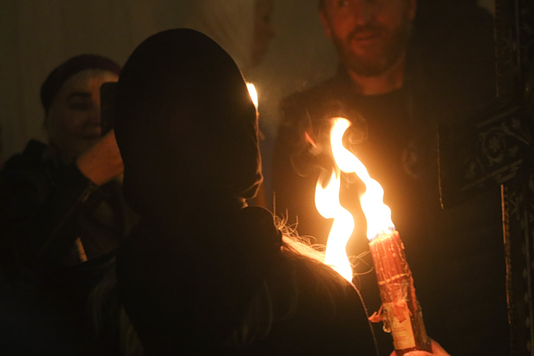 Ανοίγουν οι Άγιοι Τόποι στα Ιεροσόλυμα  Κανονικά το Άγιο Φως στην Ελλάδα